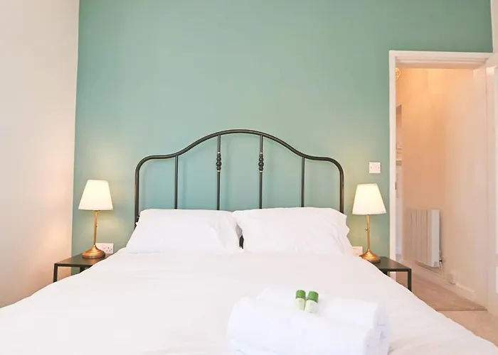 Апартаменти Champion Court 10