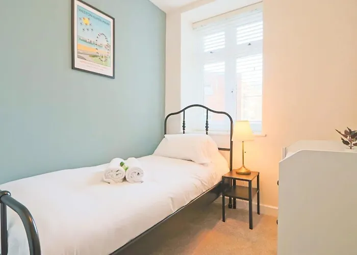 Champion Court 10 Бристоль